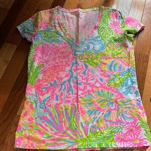 Lily Pulitzer tshirt